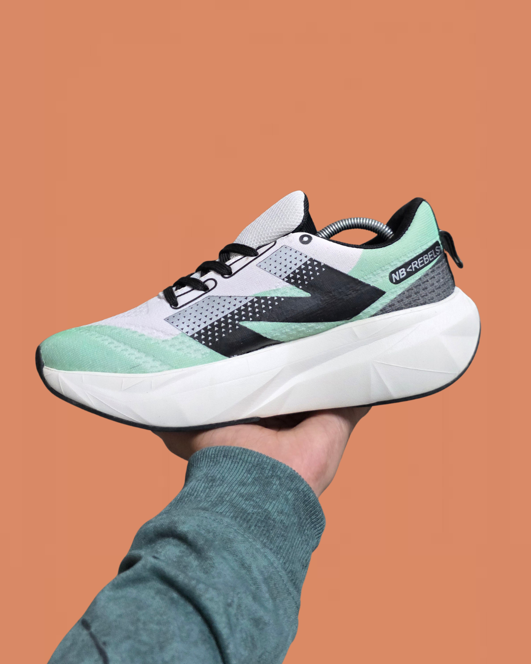 NEW BALANCE SHOES