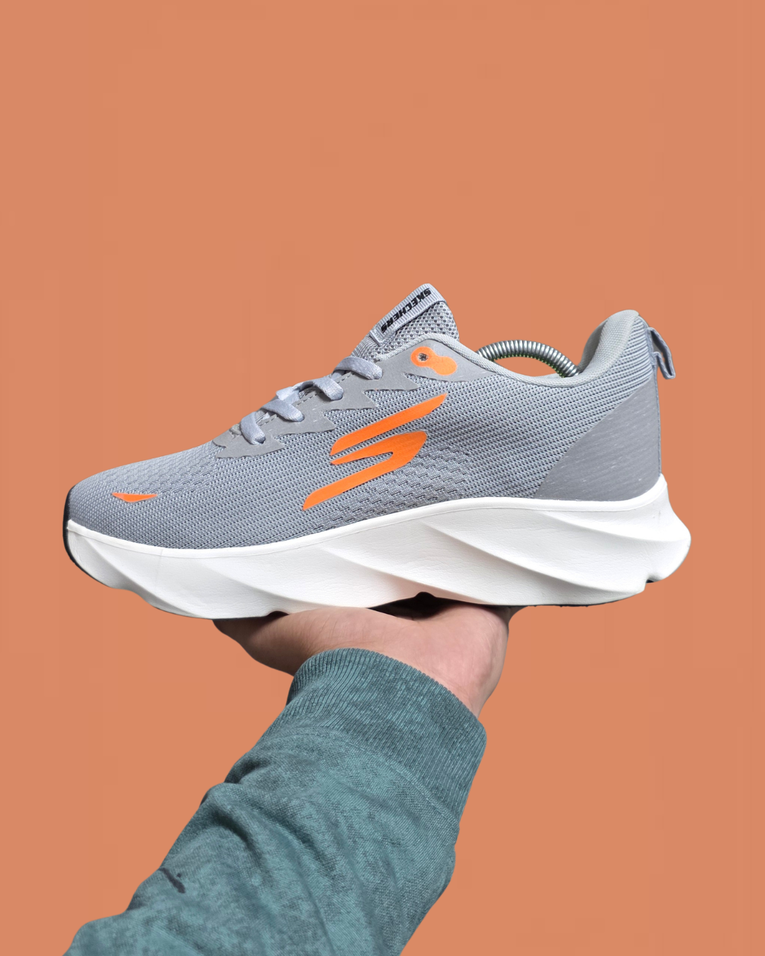 SKECHERS SHOES
